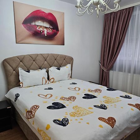 Chic Apartment- Place To Remember Galati  Exterior photo