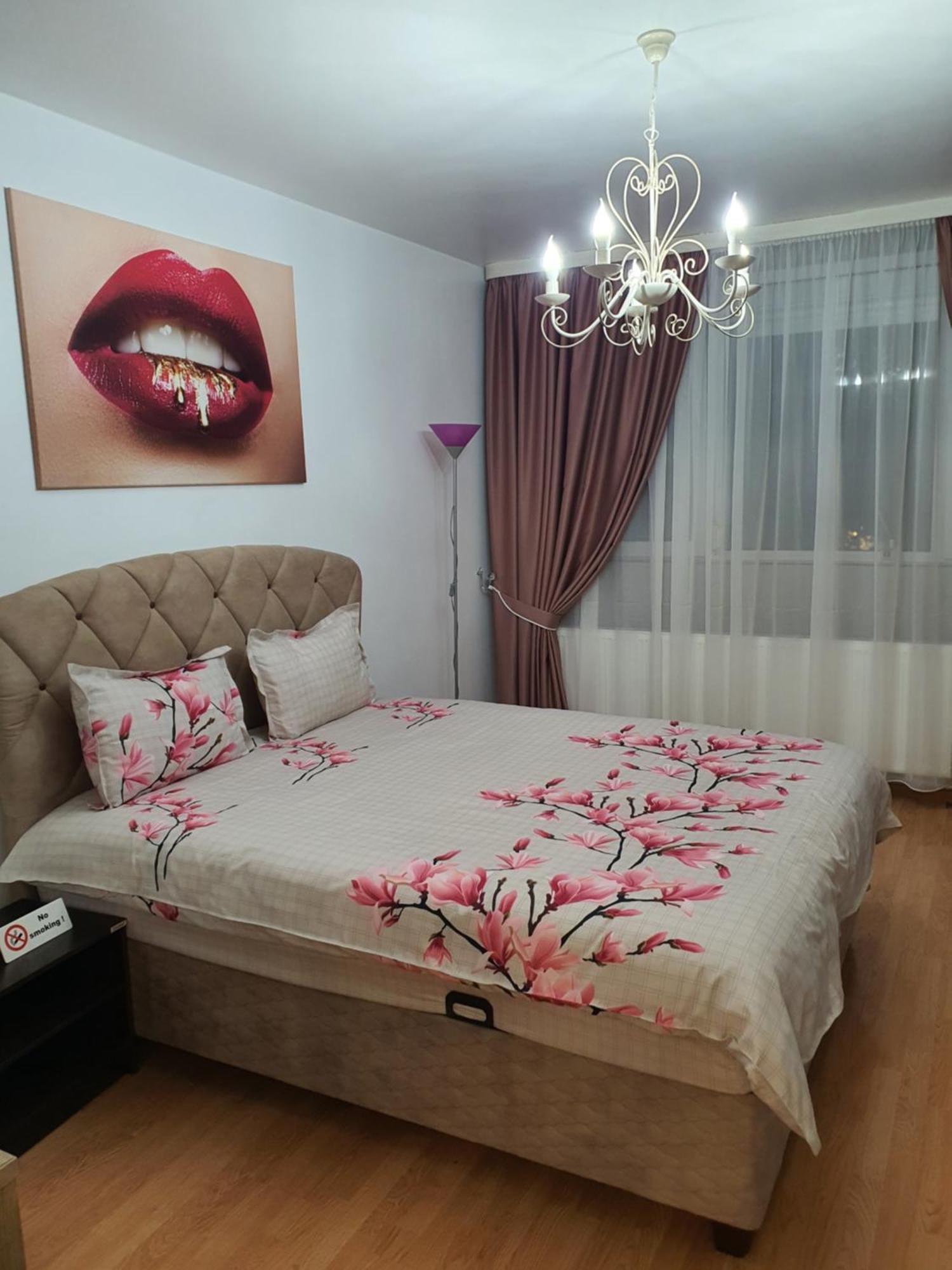 Chic Apartment- Place To Remember Galati  Exterior photo